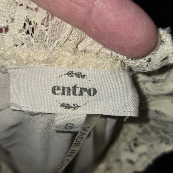 Entro Cream Flutter Sleeve Ruffled Blouse - Picture 7 of 7